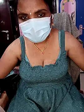 Snapshot of KannadaTamilTeluguBeauty chatting on February 8, 2026, 6:05 pm KannadaTamilTeluguBeauty online show from February 8, 2026, 6:05 pm