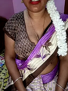 Snapshot of KannadaTamilTeluguBeauty chatting on December 2, 2025, 6:09 pm KannadaTamilTeluguBeauty online show from December 2, 2025, 6:09 pm