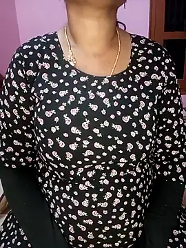 Snapshot of KannadaTamilTeluguBeauty chatting on February 10, 2026, 2:16 pm KannadaTamilTeluguBeauty online show from February 10, 2026, 2:16 pm