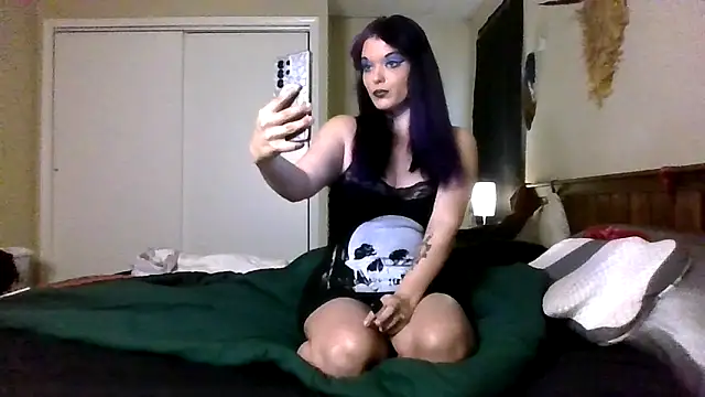 Snapshot of powhatanqueen chatting on October 8, 2025, 5:13 pm powhatanqueen online show from October 8, 2025, 5:13 pm