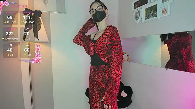 Snapshot of Molllysdays chatting on November 11, 2025, 10:58 pm Molllysdays online show from November 11, 2025, 10:58 pm