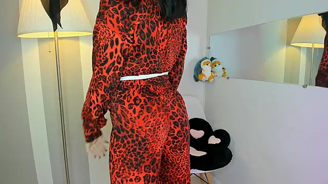 Snapshot of Molllysdays chatting on December 2, 2025, 5:36 pm Molllysdays online show from December 2, 2025, 5:36 pm