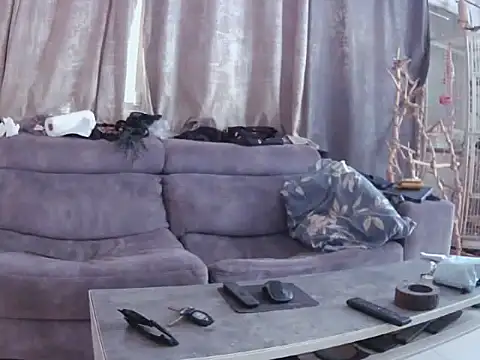 Snapshot of Alexis21821 chatting on November 5, 2025, 6:38 am Alexis21821 online show from November 5, 2025, 6:38 am