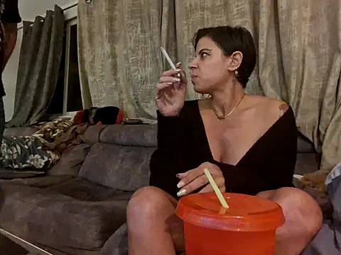 Snapshot of Alexis21821 chatting on December 2, 2025, 5:03 pm Alexis21821 online show from December 2, 2025, 5:03 pm