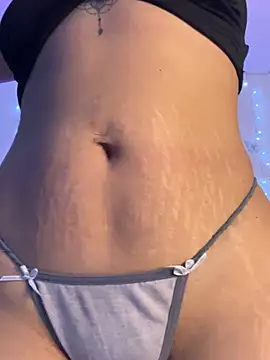 Snapshot of Daliila_11 chatting on October 23, 2025, 2:43 am Daliila 11 online show from October 23, 2025, 2:43 am