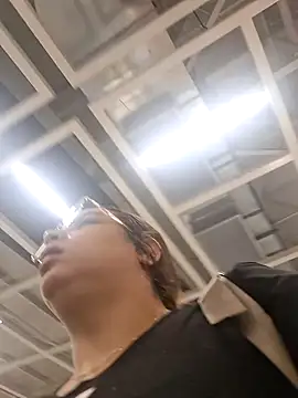 Aliciabloom online show from October 28, 2025, 2:27 pm