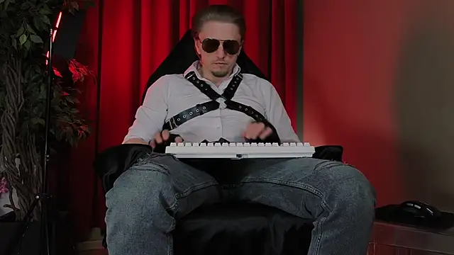 Vincent Hardman online show from April 1, 2026, 8:17 pm