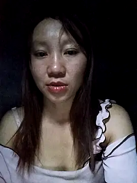 bonnie-00 online show from May 6, 2026, 2:43 pm