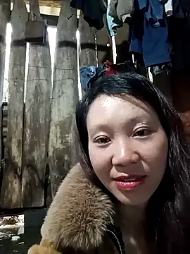 Snapshot of bonnie-00 chatting on December 3, 2025, 12:01 am bonnie-00 online show from December 3, 2025, 12:01 am