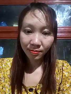 bonnie-00 online show from May 17, 2026, 11:43 am