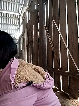 bonnie-00 online show from January 15, 2026, 3:43 am