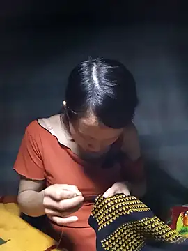 Snapshot of bonnie-00 chatting on October 21, 2025, 2:38 pm bonnie-00 online show from October 21, 2025, 2:38 pm