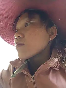 bonnie-00 online show from April 2, 2026, 5:25 am