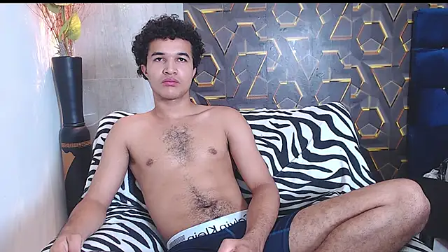 Snapshot of fire_drako_ chatting on September 23, 2025, 3:57 am fire drako online show from September 23, 2025, 3:57 am