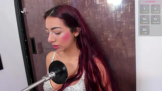 Snapshot of cherry_skinny_ chatting on December 5, 2025, 4:00 am cherry skinny online show from December 5, 2025, 4:00 am