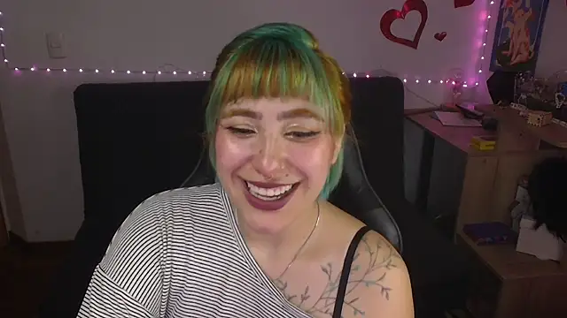 Miacatsito3 online show from July 10, 2026, 12:32 am