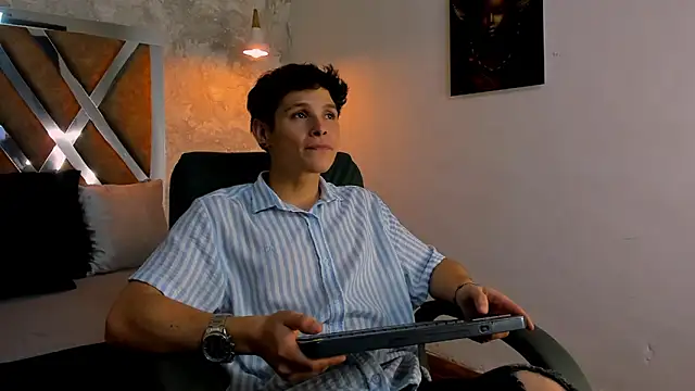 Snapshot of kraven_lust chatting on December 5, 2025, 3:05 am kraven lust online show from December 5, 2025, 3:05 am