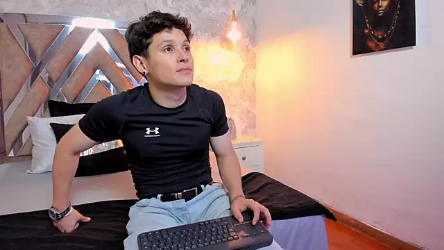 Snapshot of kraven_lust chatting on November 19, 2025, 3:06 am kraven lust online show from November 19, 2025, 3:06 am