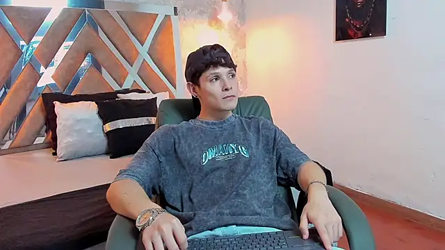 Snapshot of kraven_lust chatting on October 4, 2025, 3:19 am kraven lust online show from October 4, 2025, 3:19 am