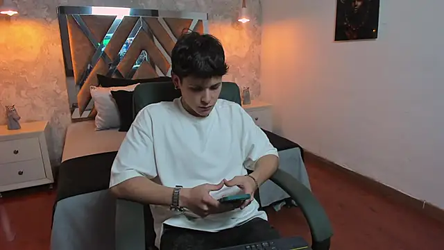 Snapshot of kraven_lust chatting on September 14, 2025, 3:07 am kraven lust online show from September 14, 2025, 3:07 am