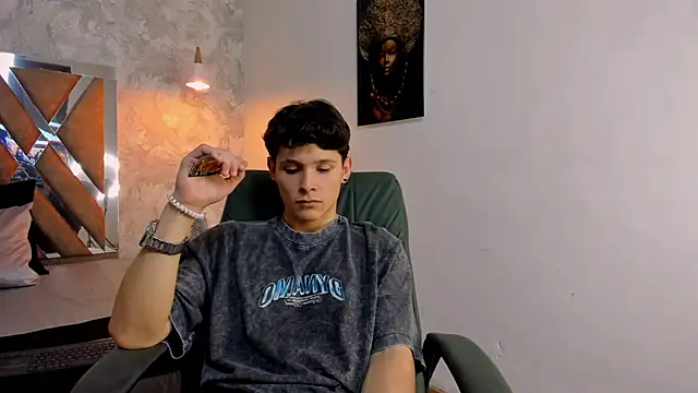 Snapshot of kraven_lust chatting on November 23, 2025, 3:05 am kraven lust online show from November 23, 2025, 3:05 am