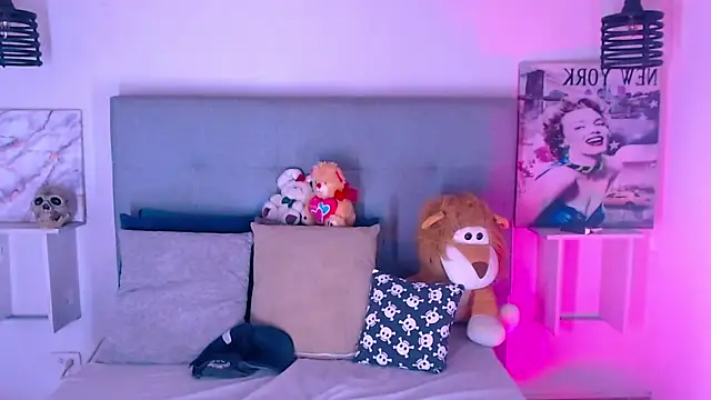 Billie Turner  online show from November 5, 2025, 4:37 am