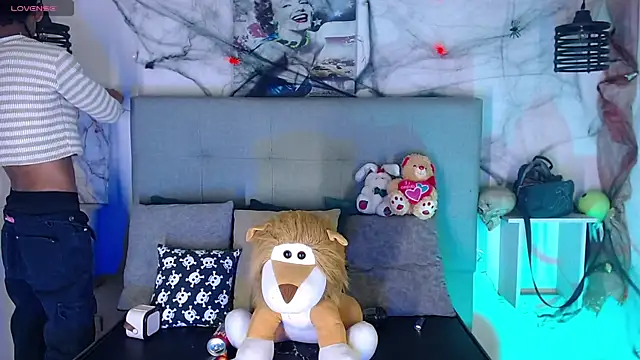 Billie Turner  online show from November 2, 2025, 4:50 am