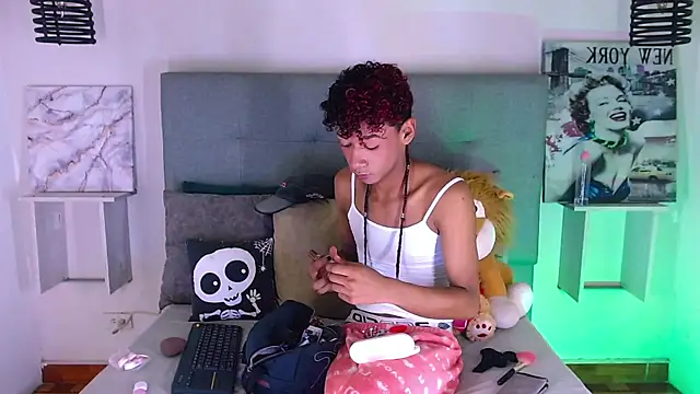 Billie Turner  online show from November 8, 2025, 4:16 am