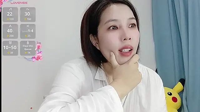 Snapshot of Miraitowa_ chatting on June 27, 2026, 10:49 pm Miraitowa online show from June 27, 2026, 10:49 pm