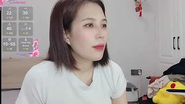 Snapshot of Miraitowa_ chatting on June 11, 2026, 2:11 am Miraitowa online show from June 11, 2026, 2:11 am