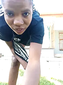 Snapshot of SweetNicky_01 chatting on December 5, 2025, 8:24 am SweetNicky 01 online show from December 5, 2025, 8:24 am