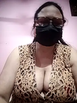 thehotlady online show from November 20, 2025, 9:54 am