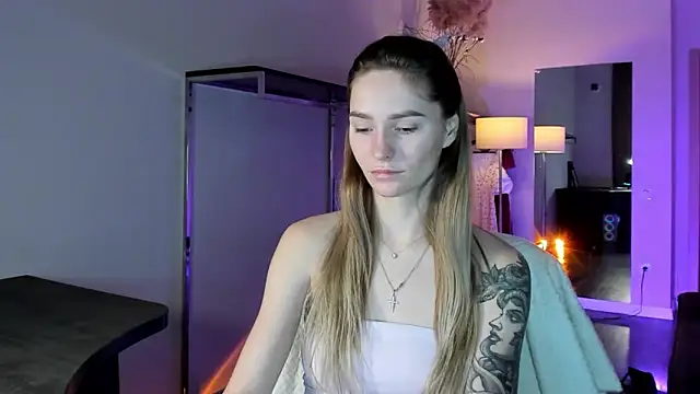 Melloudy online show from December 4, 2025, 7:07 am