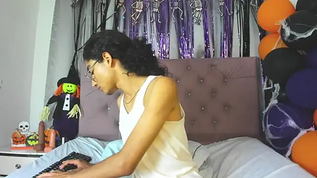 Snapshot of EthanBlackwoodd chatting on October 31, 2025, 9:28 am EthanBlackwoodd online show from October 31, 2025, 9:28 am