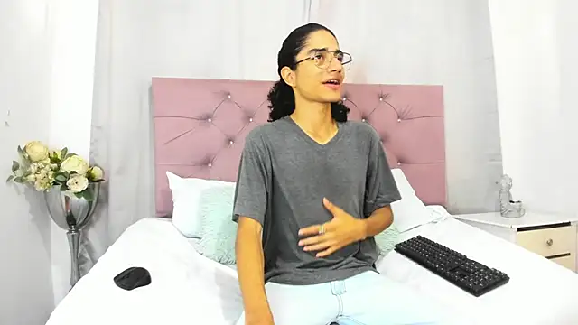 Snapshot of EthanBlackwoodd chatting on October 24, 2025, 7:46 pm EthanBlackwoodd online show from October 24, 2025, 7:46 pm