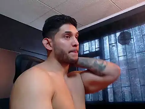 RichardMilleer online show from October 26, 2025, 5:02 pm