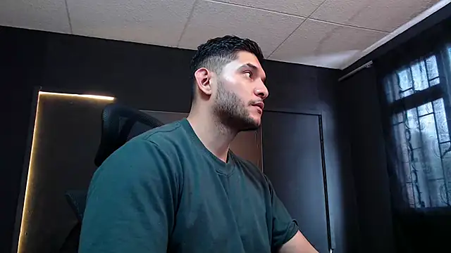 RichardMilleer online show from November 10, 2025, 2:22 pm