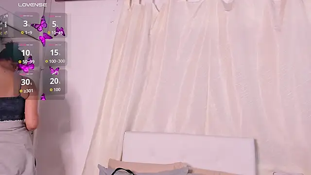 Snapshot of Victoriaa_Zans chatting on November 18, 2025, 10:18 am Victoriaa Zans online show from November 18, 2025, 10:18 am