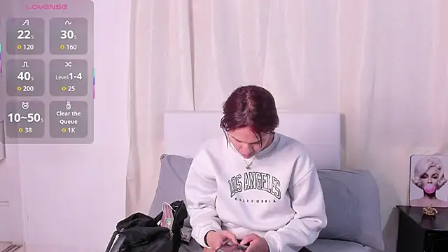 Snapshot of Victoriaa_Zans chatting on November 9, 2025, 10:41 am Victoriaa Zans online show from November 9, 2025, 10:41 am