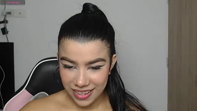 Snapshot of MayaScott11 chatting on December 16, 2025, 9:08 pm MayaScott11 online show from December 16, 2025, 9:08 pm