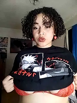 Snapshot of Julie_wallace chatting on November 11, 2025, 9:42 pm Julie wallace online show from November 11, 2025, 9:42 pm