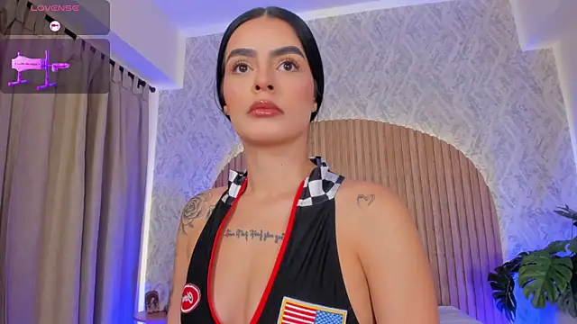 Sophiie Belle online show from October 17, 2025, 1:24 pm