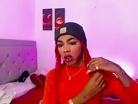 Snapshot of whitneytt chatting on June 25, 2026, 10:42 am whitneytt online show from June 25, 2026, 10:42 am