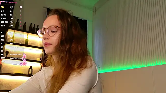 Snapshot of SallyPinkman chatting on November 9, 2025, 9:02 am SallyPinkman online show from November 9, 2025, 9:02 am