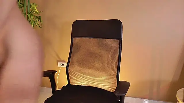 Snapshot of Vicky_kittyy chatting on November 14, 2025, 3:05 pm Vicky kittyy online show from November 14, 2025, 3:05 pm