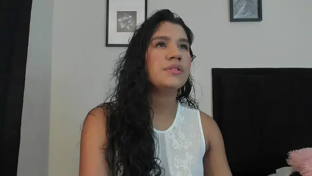 Snapshot of Lyria_Diamond chatting on October 29, 2025, 1:48 am Lyria Diamond online show from October 29, 2025, 1:48 am