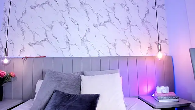 Snapshot of Amber_Santana chatting on November 18, 2025, 9:18 pm Amber Santana online show from November 18, 2025, 9:18 pm