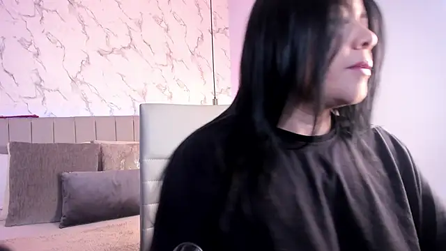 Snapshot of Amber_Santana chatting on November 13, 2025, 9:51 pm Amber Santana online show from November 13, 2025, 9:51 pm