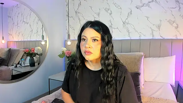 Snapshot of Amber_Santana chatting on October 28, 2025, 8:41 pm Amber Santana online show from October 28, 2025, 8:41 pm