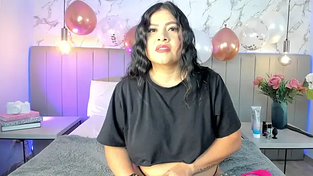 Snapshot of Amber_Santana chatting on October 21, 2025, 9:36 pm Amber Santana online show from October 21, 2025, 9:36 pm